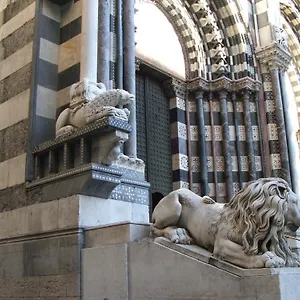 https://san-lorenzo-central-apartment.hotelitalianriviera.com